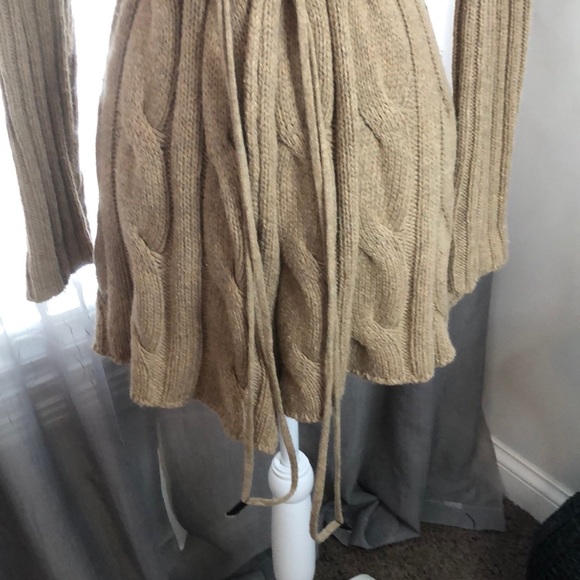 Cabi Women’s Sweater. Size Small. - Picture 5 of 10